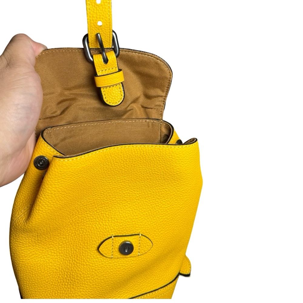Coach Hudson Small Pack CB929 Buttercup Yellow Pebbled Leather – Like New - Picture 6 of 13